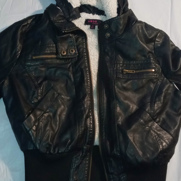 Kid Amor jacket size (S) used but like New - Picture 3 of 15